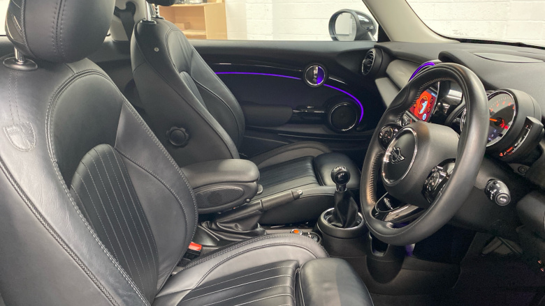 MINI Hatchback 1.5 Cooper Exclusive II 3dr Petrol Hatchback